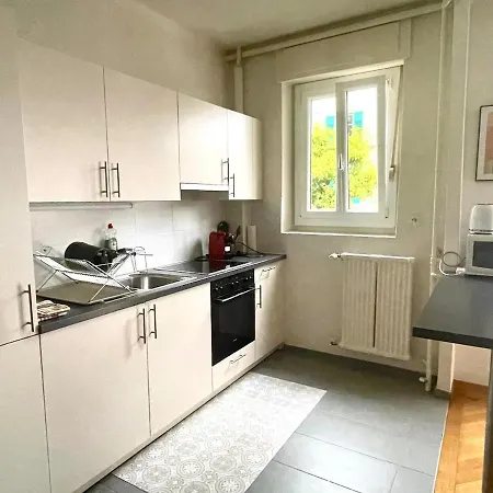 600 M From Train Station Apartment *